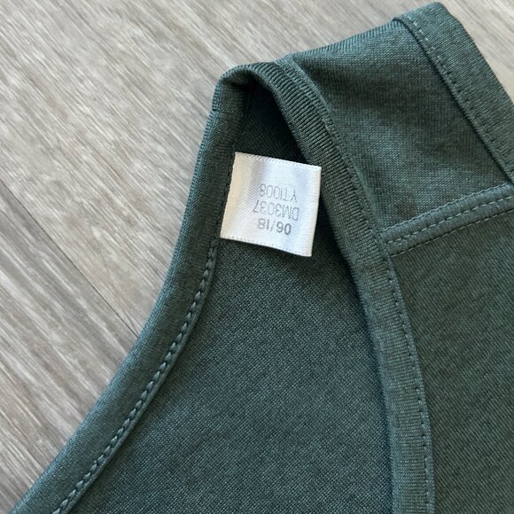 Reebok Tank - Picture 5 of 6